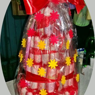 Tort ieftin de scutece cu funda mare rosie si stelute. Ideal pentru fete